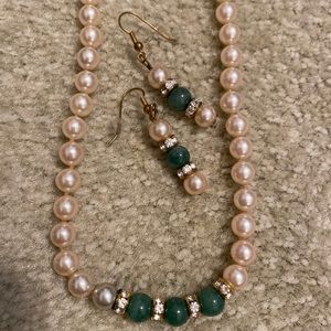 Pearl snd jade necklace with matching earrings